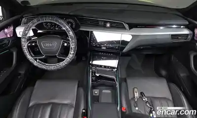 Audi e-tron 2023 0.2 гидро в Москве № 2131224, миниатюра 5