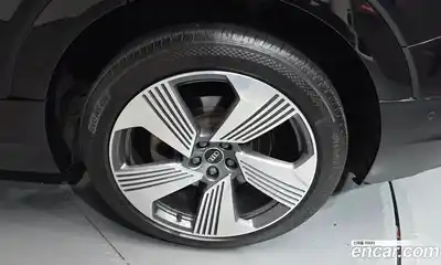 Audi e-tron 2023 0.2 гидро в Москве № 2131224, миниатюра 6