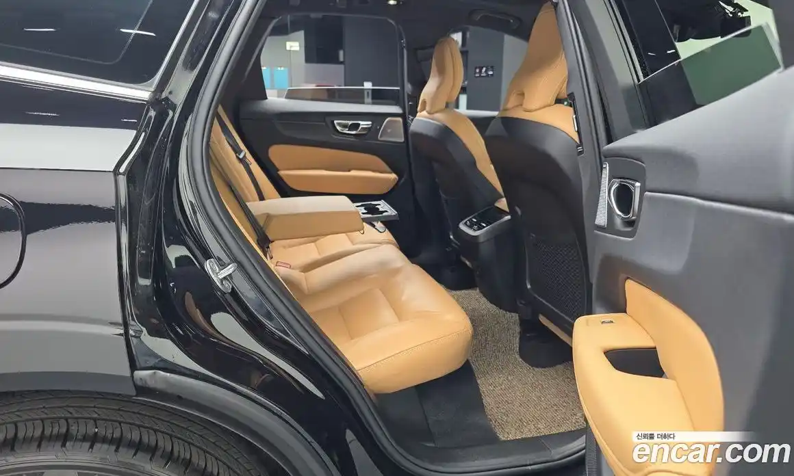 Volvo XC60 2022 2.0 гидро в Москве № 2131516, фото 18