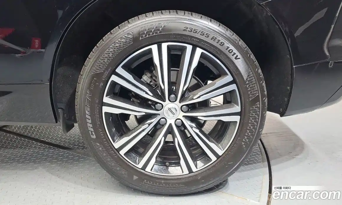 Volvo XC60 2022 2.0 гидро в Москве № 2131516, фото 7