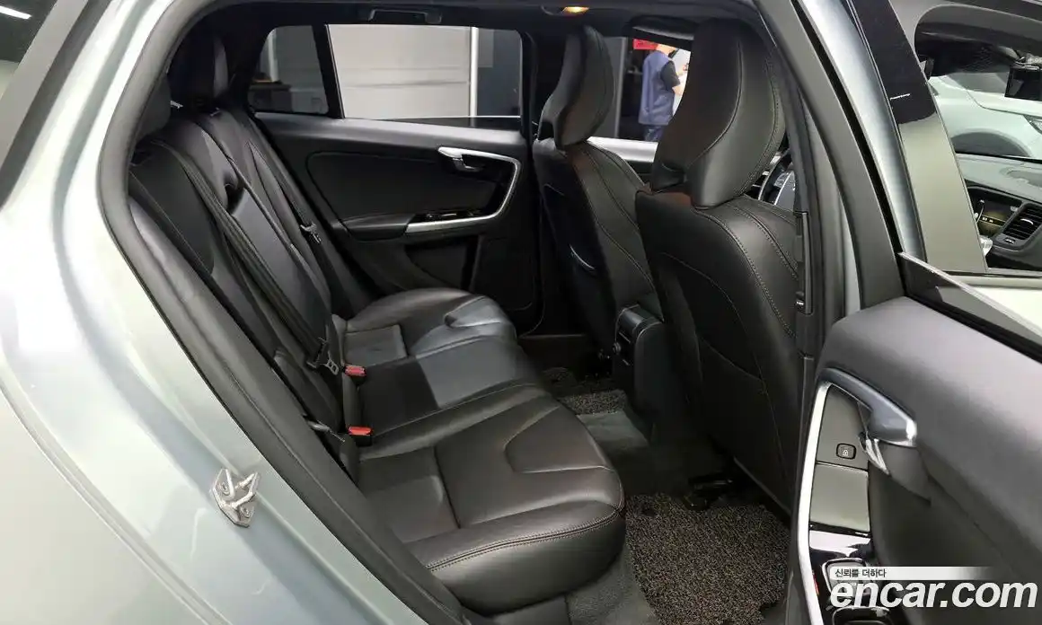 Volvo V60 2016 2.5 гидро в Москве № 2131571, фото 12