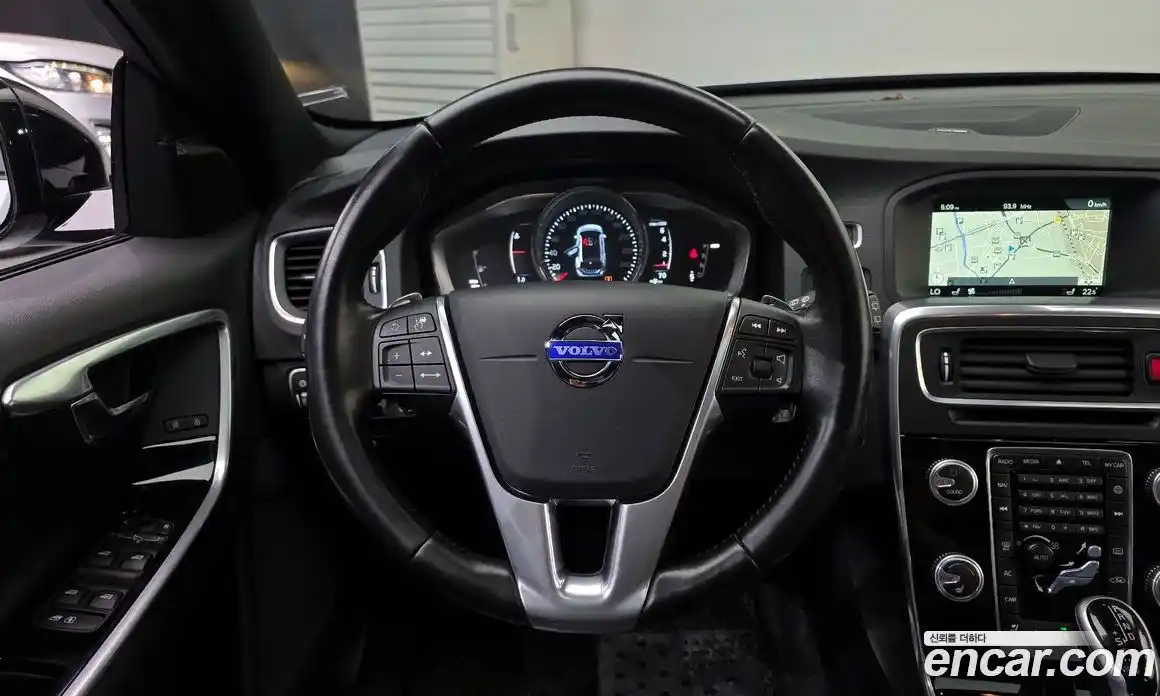 Volvo V60 2016 2.5 гидро в Москве № 2131571, фото 13