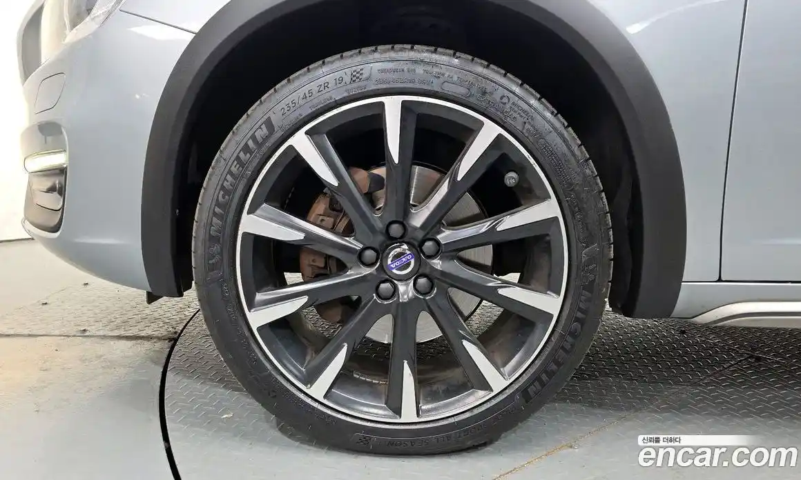 Volvo V60 2016 2.5 гидро в Москве № 2131571, фото 5
