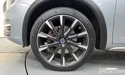 Volvo V60 2016 2.5 гидро в Москве № 2131571, миниатюра 5