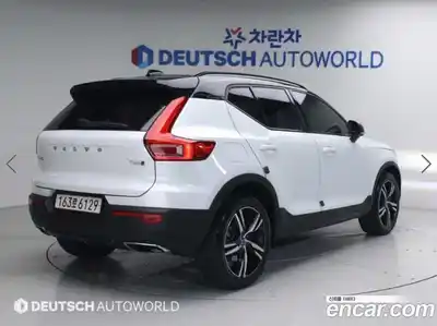 Volvo XC40 2018 2.0 гидро в Москве № 2131614, миниатюра 2