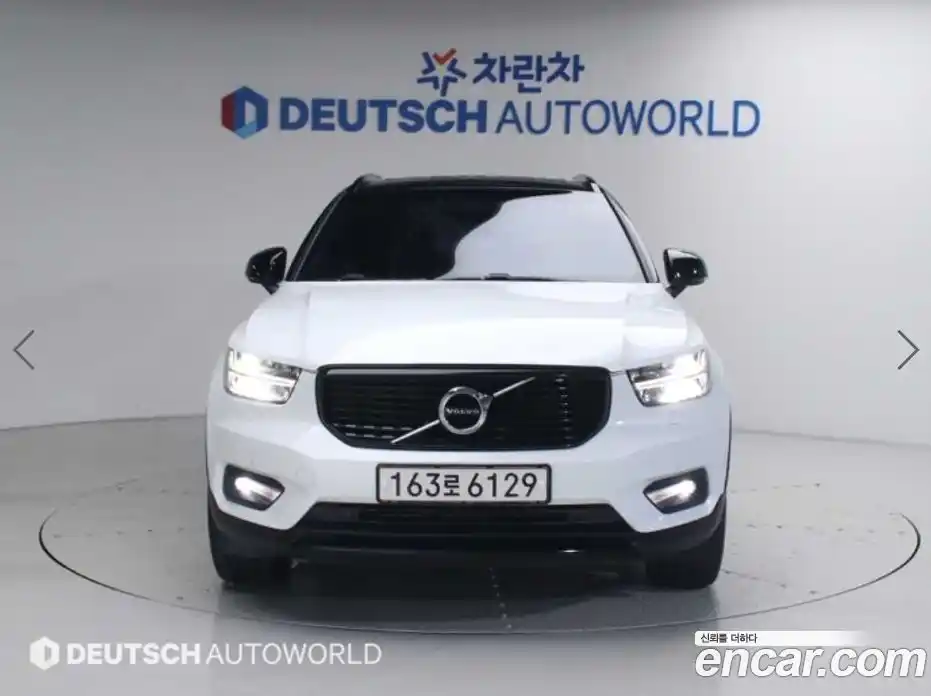 Volvo XC40 2018 2.0 гидро в Москве № 2131614, фото 3