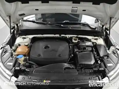 Volvo XC40 2018 2.0 гидро в Москве № 2131614, миниатюра 6