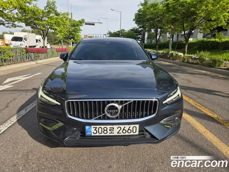 Volvo S60 2021 2.0 гидро в Москве № 2131615, фото 3