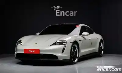 Porsche Taycan, 2022