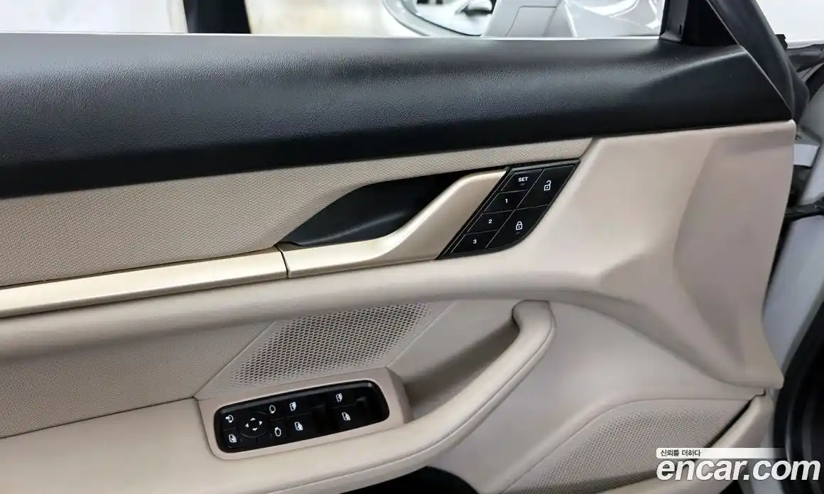 Porsche Taycan 2022 0.1 гидро в Москве № 2131735, фото 30