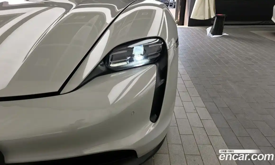 Porsche Taycan 2022 0.1 гидро в Москве № 2131735, фото 8