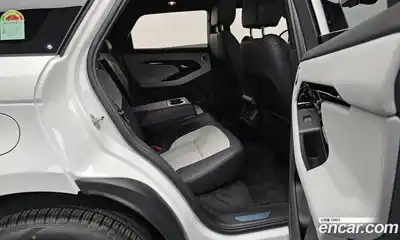 Land Rover Range-Rover Evoque 2025 2.0 гидро в Москве № 2131826, миниатюра 11