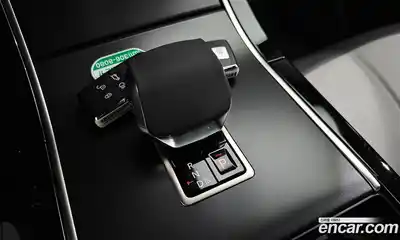 Land Rover Range-Rover Evoque 2025 2.0 гидро в Москве № 2131826, миниатюра 9