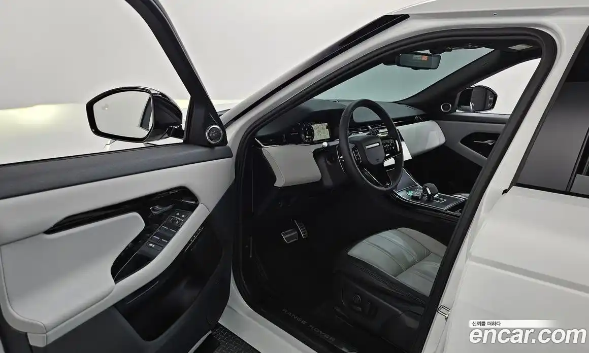 Land Rover Range-Rover Evoque 2025 2.0 гидро в Москве № 2131826, фото 10