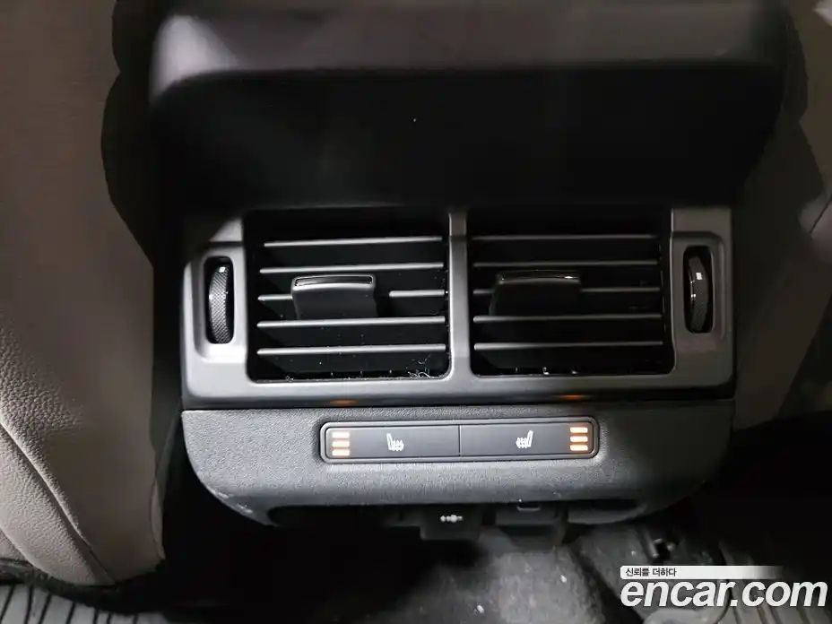 Land Rover Range-Rover Evoque 2024 2.0 гидро в Москве № 2131842, фото 17