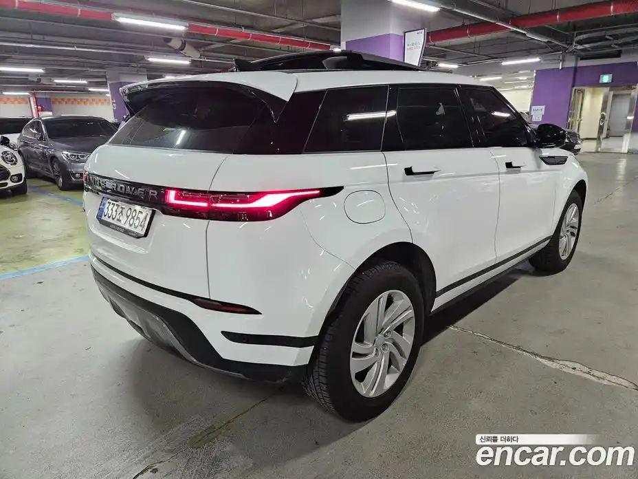Land Rover Range-Rover Evoque 2024 2.0 гидро в Москве № 2131842, фото 3