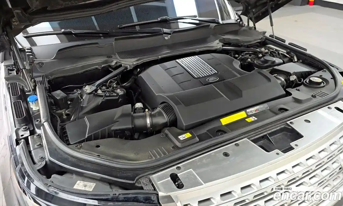 Land Rover Range-Rover 2017 5.0 гидро в Москве № 2131853, фото 6