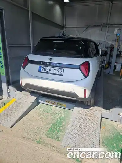 Mini Cooper 2024 2.0 гидро в Москве № 2132157, миниатюра 2