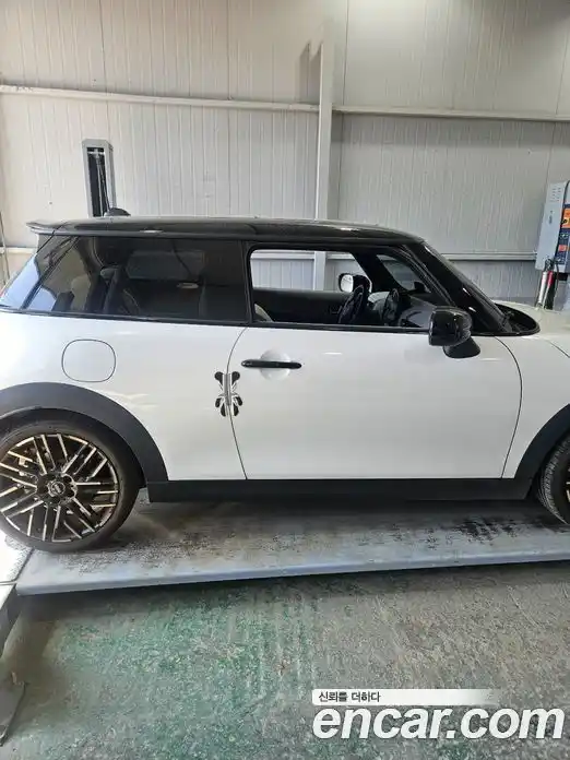 Mini Cooper 2024 2.0 гидро в Москве № 2132157, фото 9