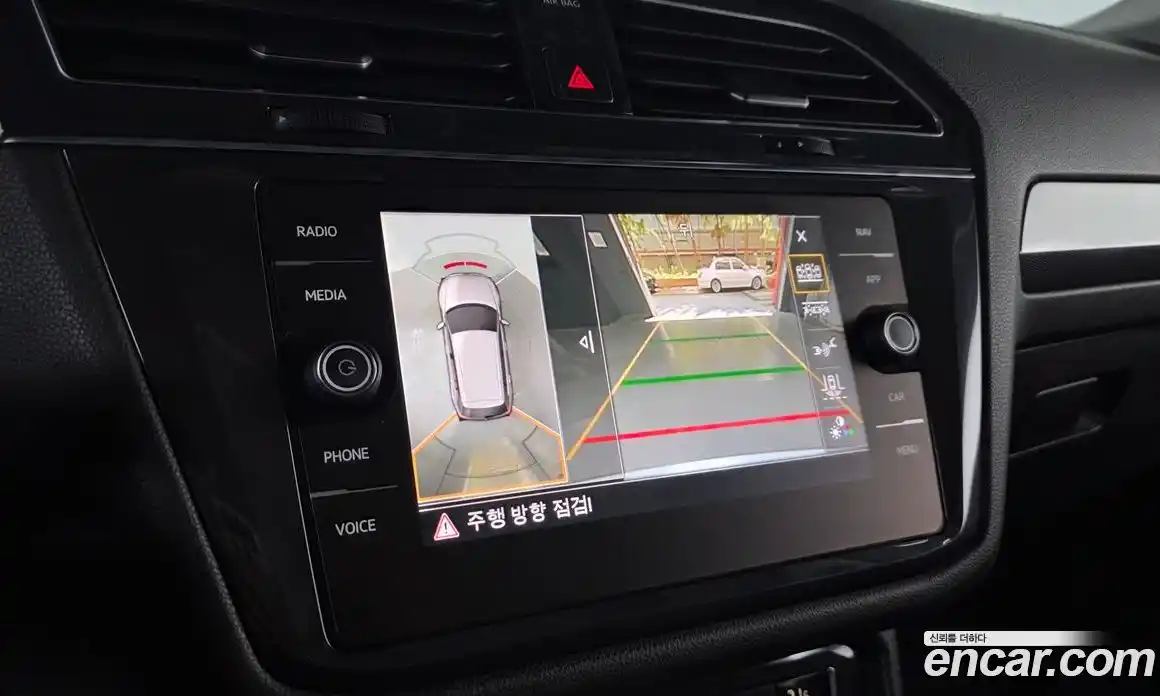 Volkswagen Tiguan 2020 2.0 гидро в Москве № 2132437, фото 21