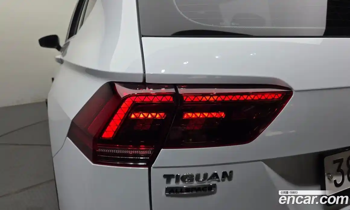 Volkswagen Tiguan 2020 2.0 гидро в Москве № 2132437, фото 9