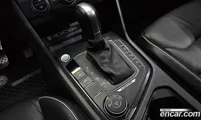 Volkswagen Tiguan 2018 2.0 гидро в Москве № 2132461, миниатюра 11