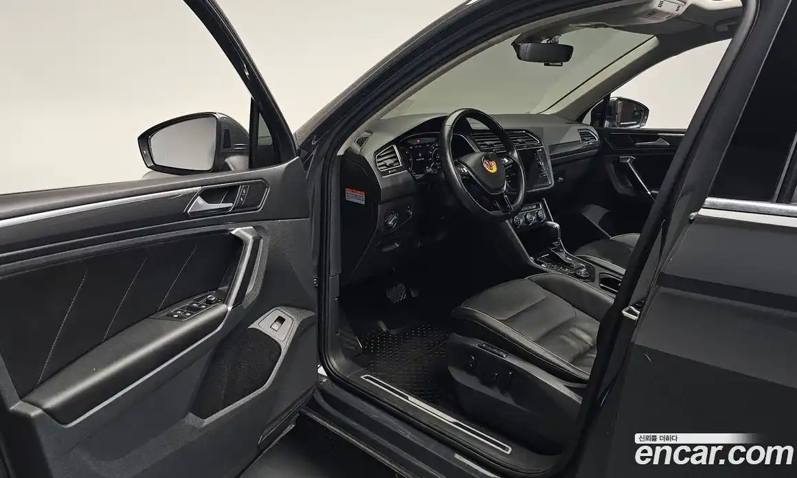 Volkswagen Tiguan 2018 2.0 гидро в Москве № 2132461, фото 12