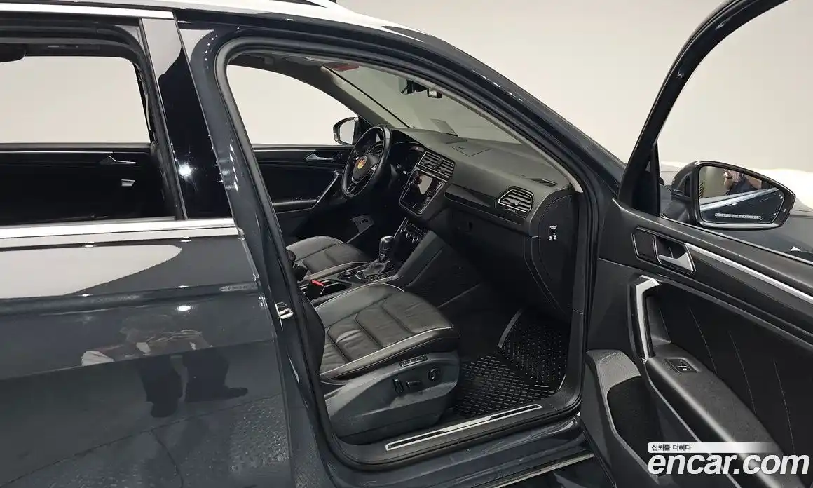 Volkswagen Tiguan 2018 2.0 гидро в Москве № 2132461, фото 15