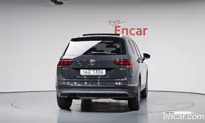 Volkswagen Tiguan 2018 2.0 гидро в Москве № 2132461, миниатюра 3