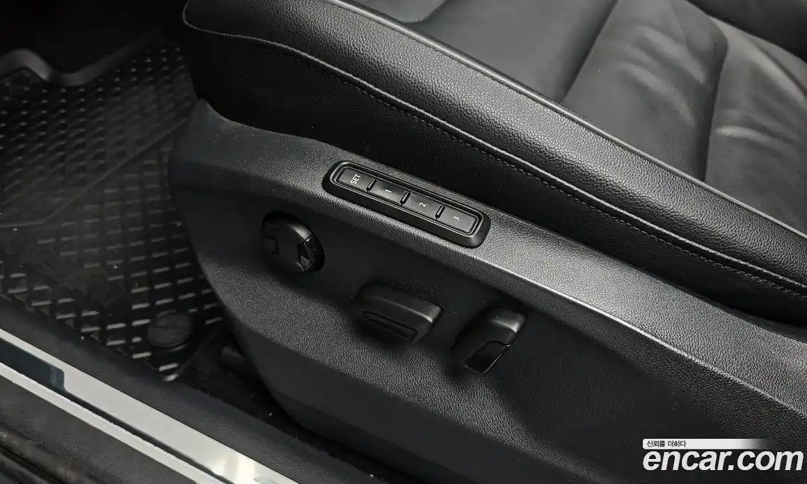Volkswagen Tiguan 2018 2.0 гидро в Москве № 2132461, фото 35