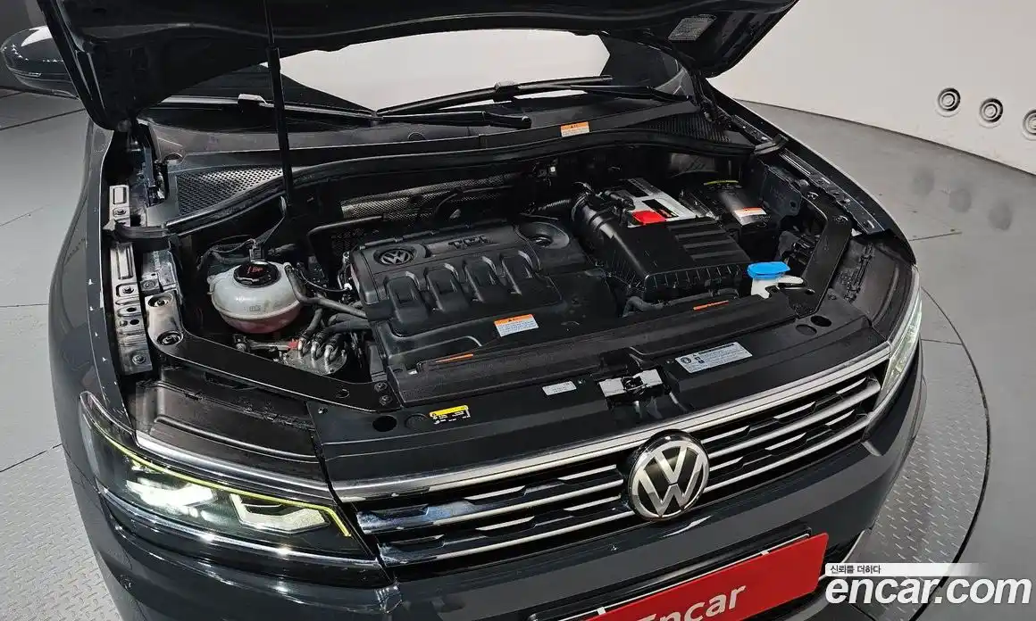 Volkswagen Tiguan 2018 2.0 гидро в Москве № 2132461, фото 5