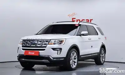 Ford Explorer 2.3 Limited 4WD 5th