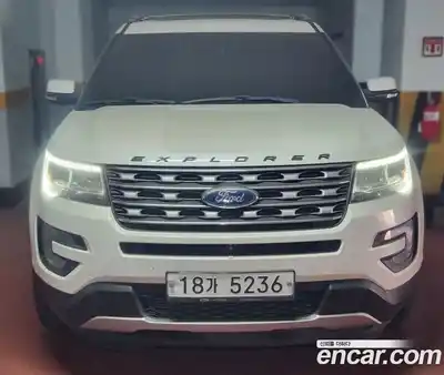 Ford Explorer 2.3 Limited 4WD 5th