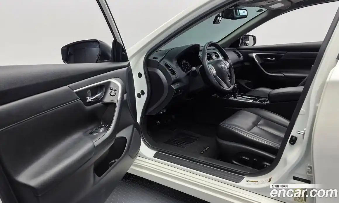 Nissan Altima 2017 2.5 гидро в Москве № 2134340, фото 10