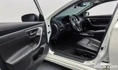 Nissan Altima 2017 2.5 гидро в Москве № 2134340, миниатюра 10