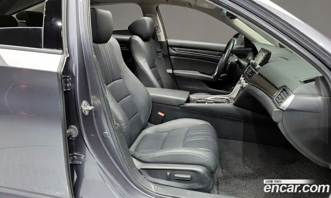 Honda Accord 2019 2.0 гидро в Москве № 1015359, фото 11