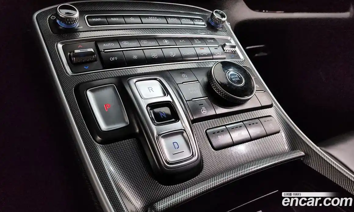 Hyundai Santa Fe 2022 2.5 гидро в Москве № 1171900, фото 9