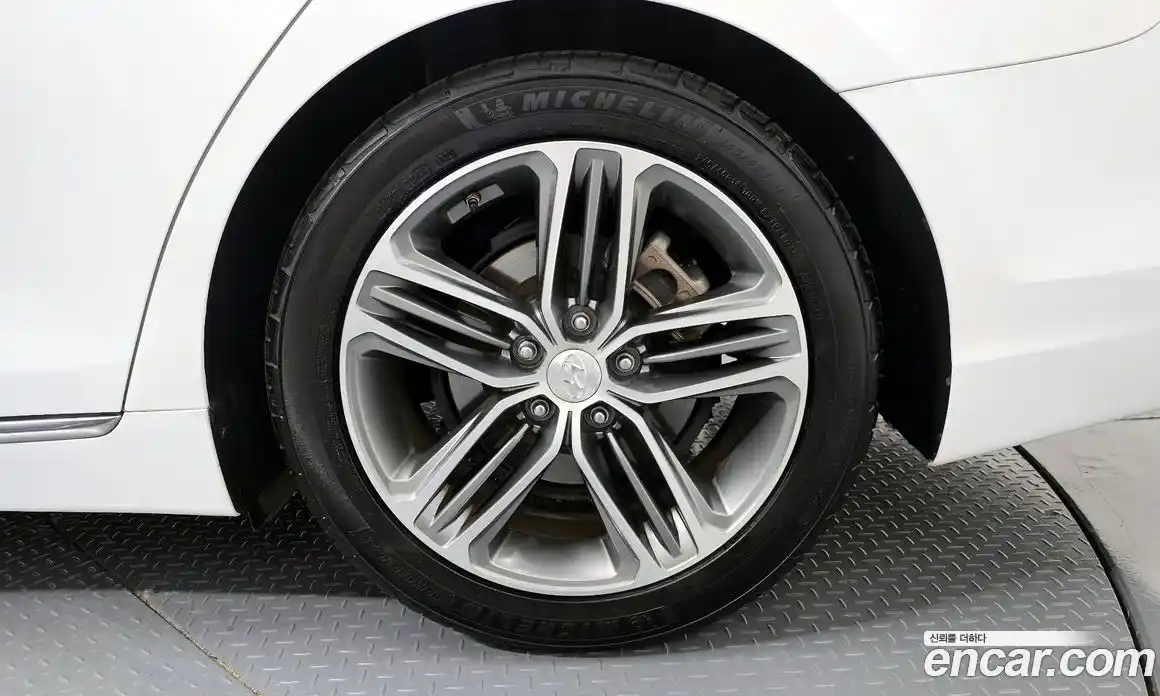Hyundai Grandeur 2018 2.4 гидро в Москве № 2123852, фото 7