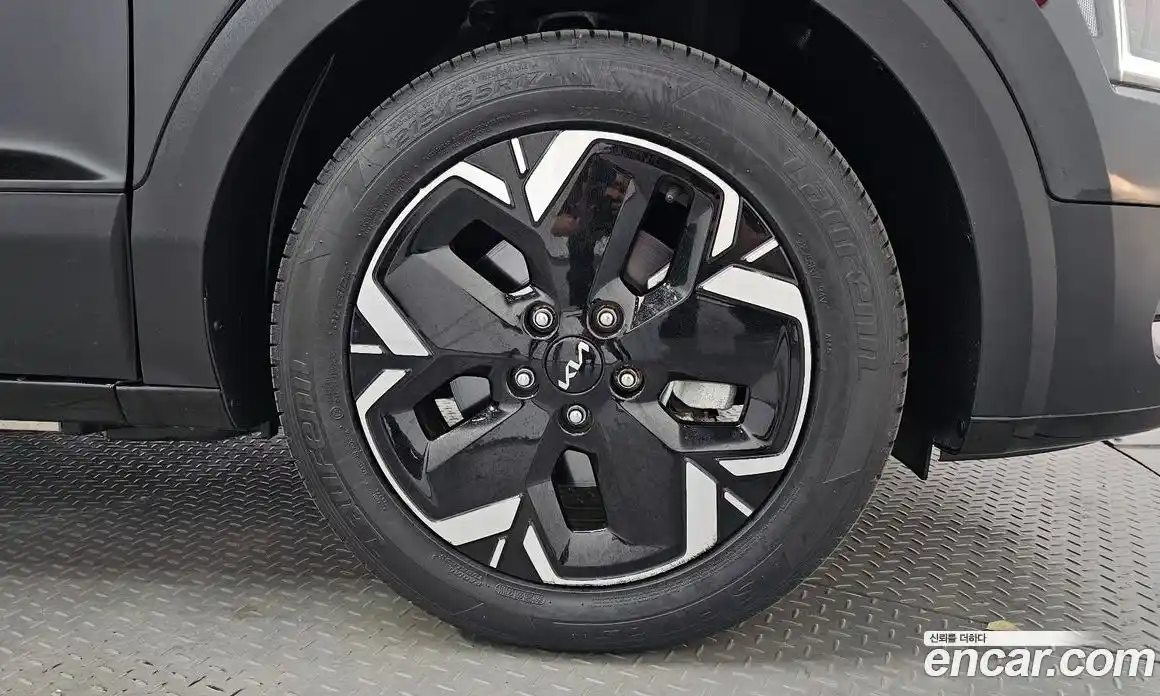 Kia Niro 2023 0.2 гидро в Москве № 2124285, фото 6
