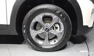 Kia Seltos 2024 1.6 гидро в Москве № 2124380, миниатюра 7
