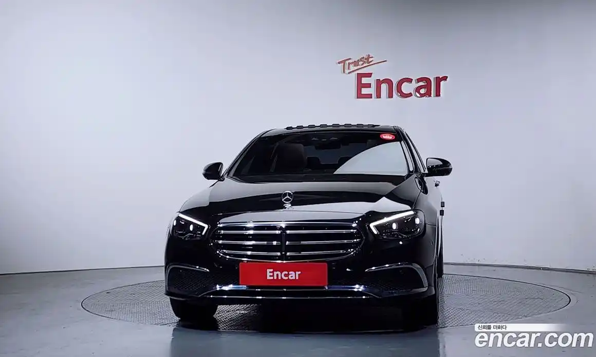 Mercedes-Benz E-Class 2023 2.0 гидро в Москве № 2124575, фото 3