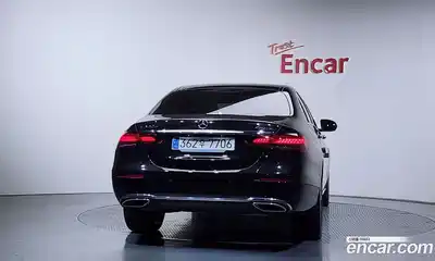 Mercedes-Benz E-Class 2023 2.0 гидро в Москве № 2124575, миниатюра 4