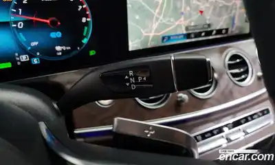 Mercedes-Benz E-Class 2023 2.0 гидро в Москве № 2124575, миниатюра 9