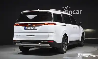 Kia Canival 2023 2.2 гидро в Москве № 2124919, миниатюра 2