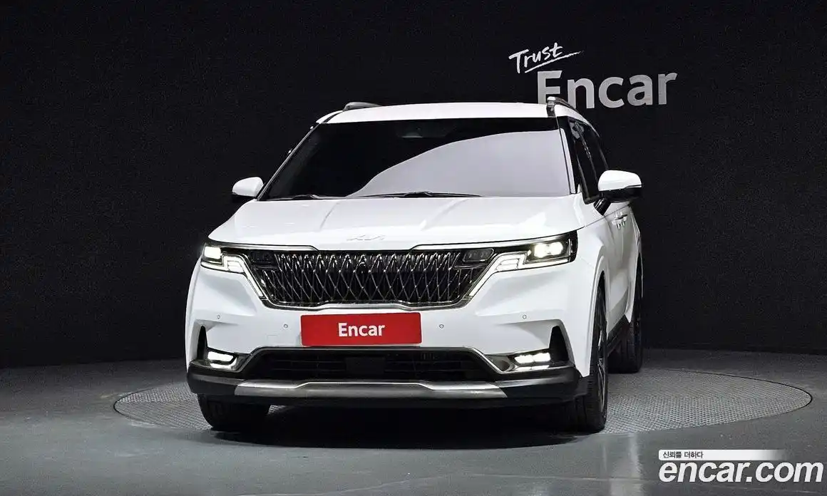 Kia Canival 2023 2.2 гидро в Москве № 2124919, фото 3