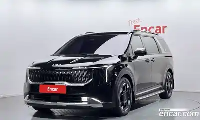Kia Canival Gasoline 7-Seater Signature