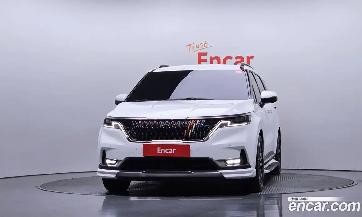 Kia Canival 2023 3.5 гидро в Москве № 2125043, фото 3