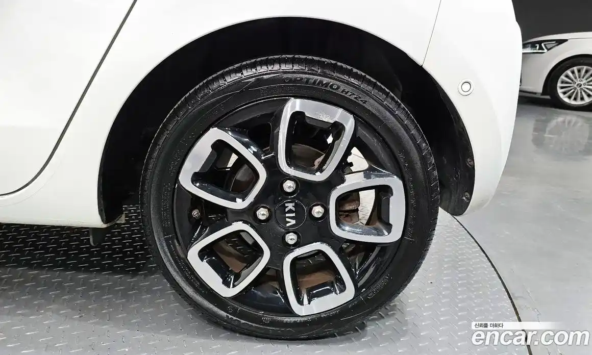 Kia Ray 2019 1.0 гидро в Москве № 2125115, фото 6