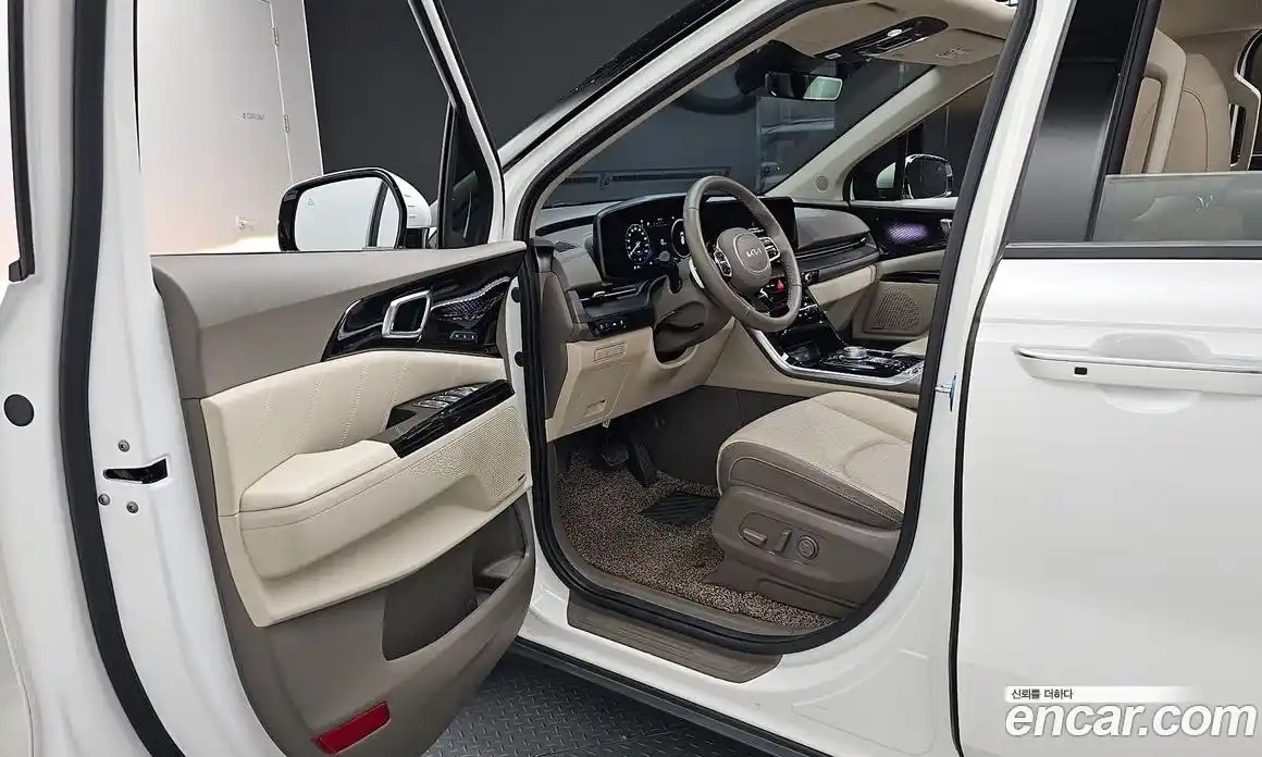 Kia Canival 2023 3.5 гидро в Москве № 2125161, фото 13