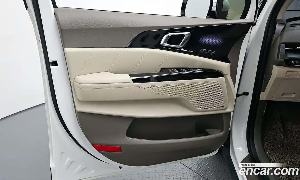 Kia Canival 2023 3.5 гидро в Москве № 2125161, фото 14